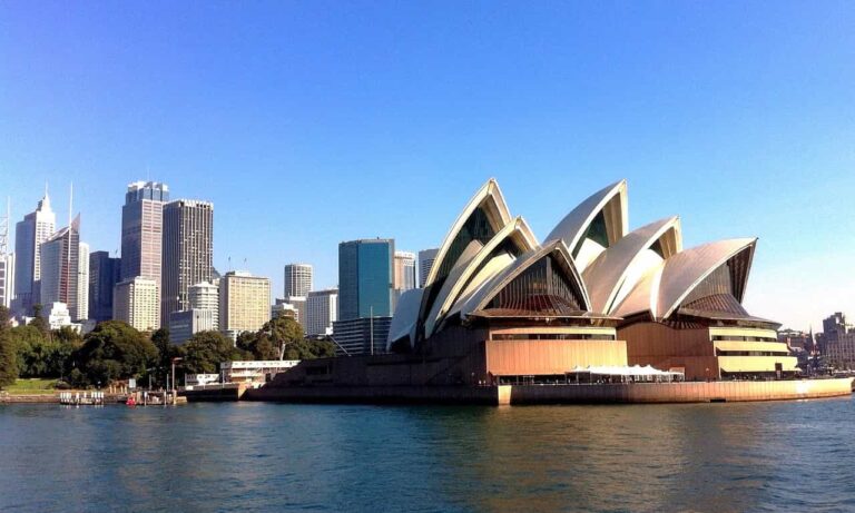 Opera House Opera Singer The operatic voice. Why do opera singers sound so strange?